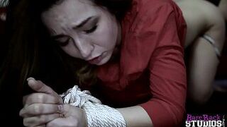 Бэмби Брукс в фильме «Сломать мою падчерицу» - порно видео