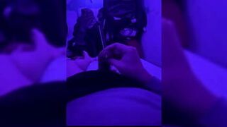 В ИНТЕРНЕТ СЛИЛИСЬ ВИДЕО ГОРЯЧЕЙ ДЕВУШКИ-ТРАНСА, КОТОРАЯ ТРОГАЛАСЬ СВОЙ МИНИ-ПЕНИС ПОД ЮБКОЙ И КОНЧАЛА, КАК НАСТОЯЩАЯ ЖЕНЩИНА - порно видео