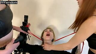 Лездоме двойное плевание унижение - порно видео