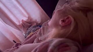 Жена с другом - порно видео