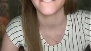 Красивая блондинка !!! Если кто знает название подскажите !!! - порно видео