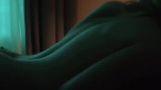 Обнаженный секс Элизы Тейлор - НОЯБРЬСКИЙ МУЖЧИНА - топлесс, сиськи, попка, сиськи, голая - порно видео